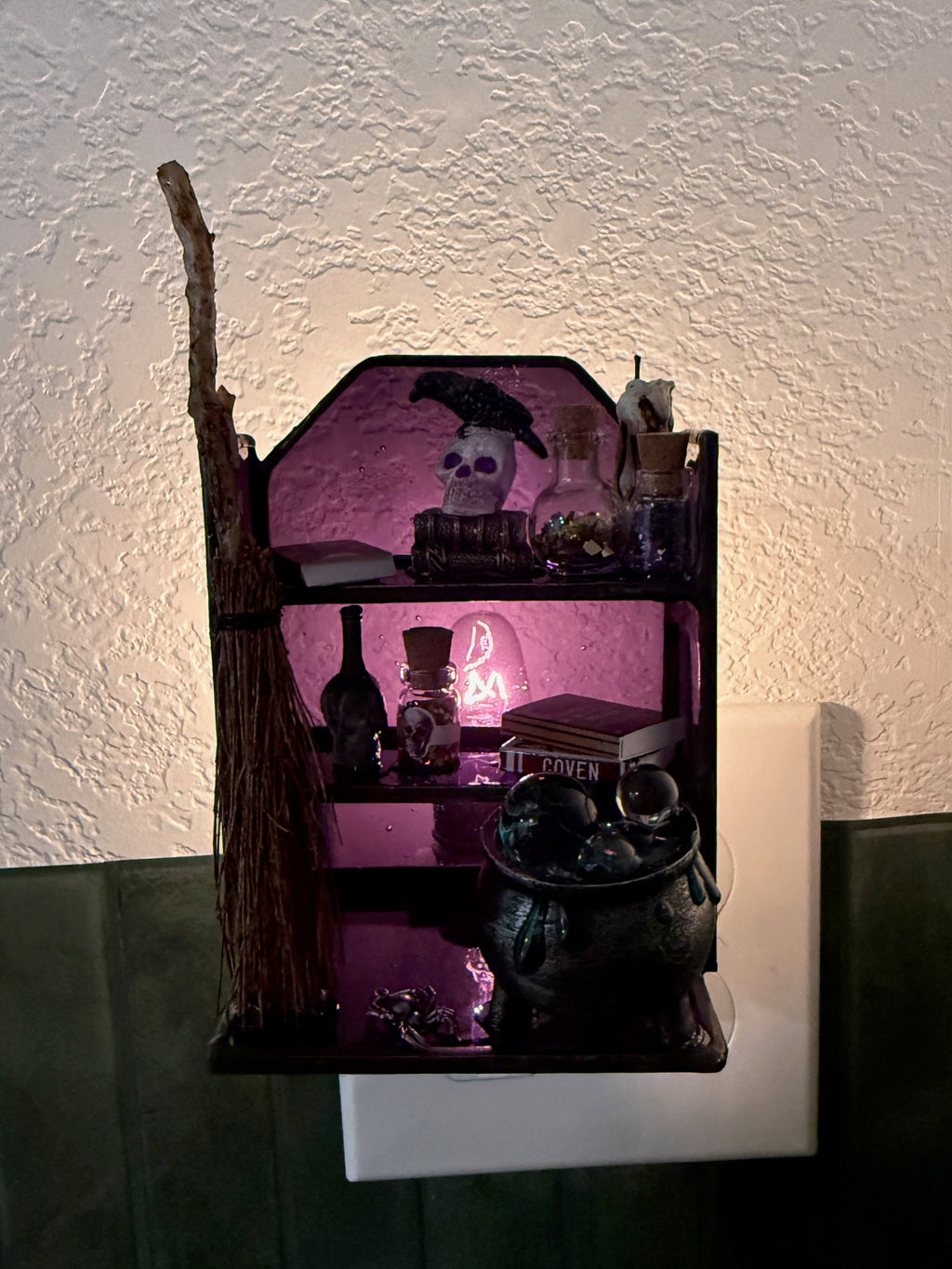 Mini Stained Glass Witchy Bookshelf Nightlight