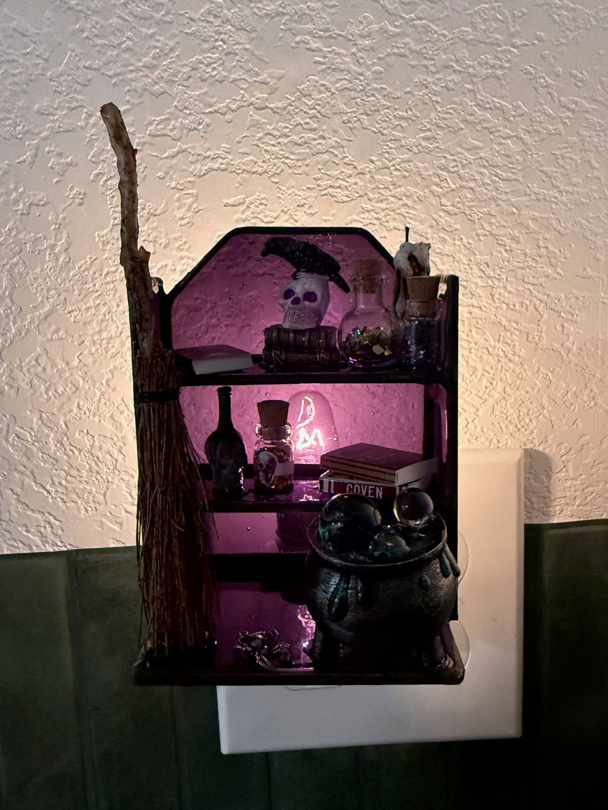 Mini Stained Glass Witchy Bookshelf Nightlight